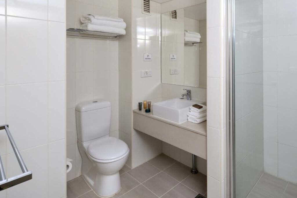 Wentworth Queen Studio Apartments